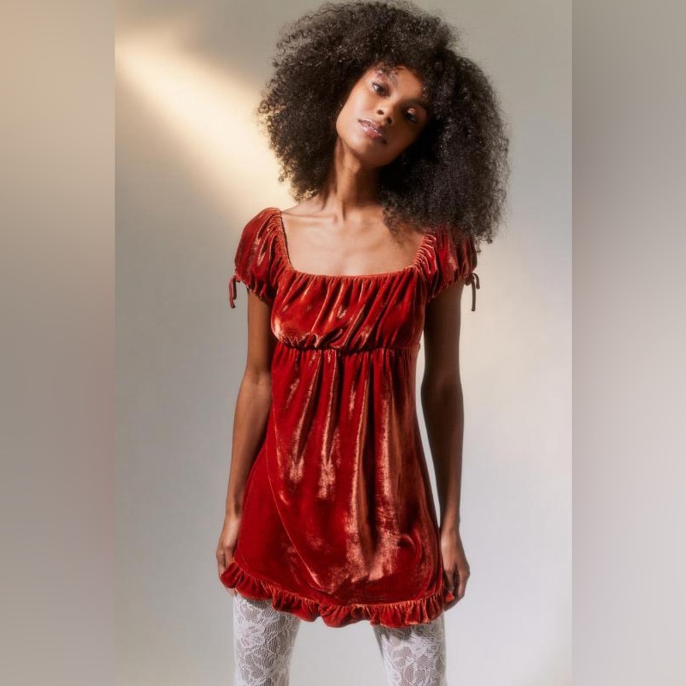 Urban Outfitters Claudette Velvet dress Xs